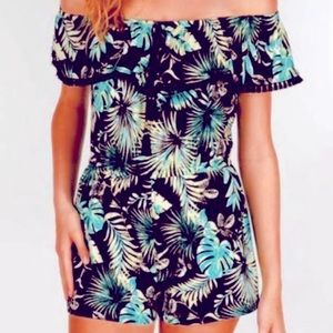 3/$10 Leaf print romper